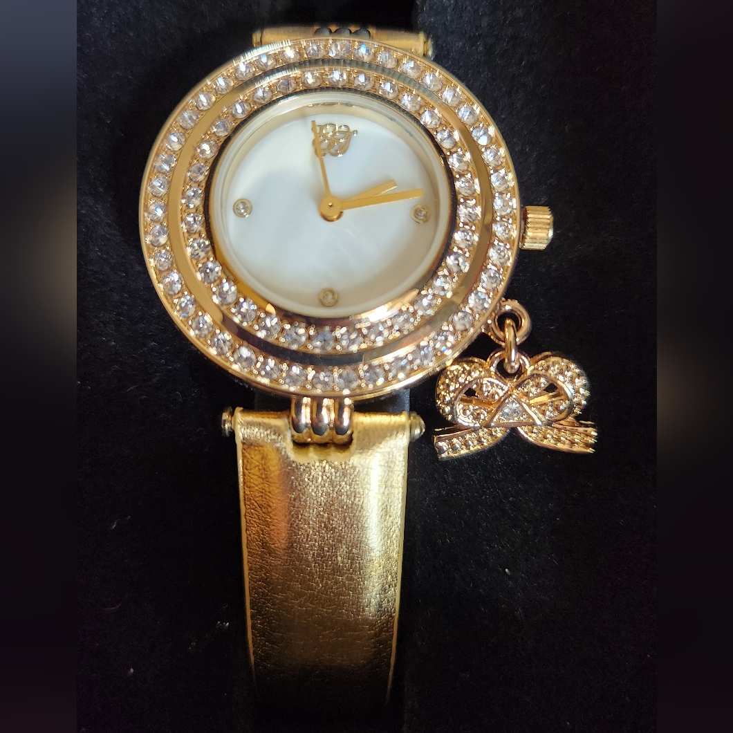 Elizabeth Taylor White Diamonds Gold Tone Crystal Watch